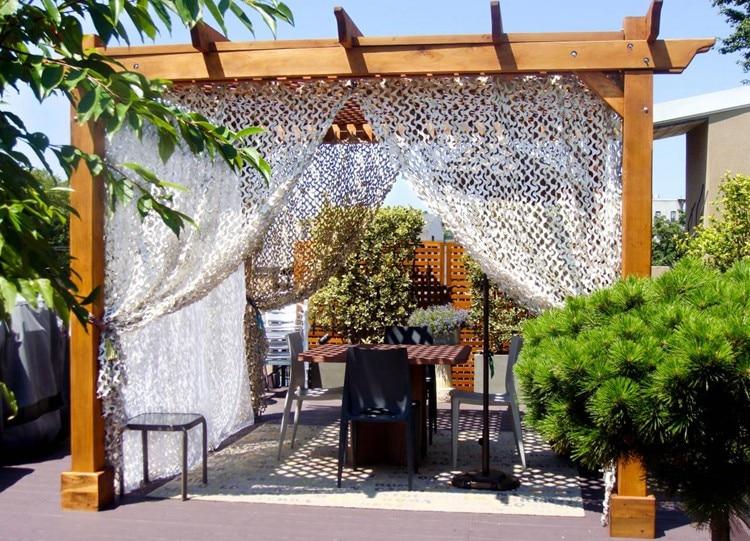 Comment décorer facilement sa terrasse avec un filet de camouflage
